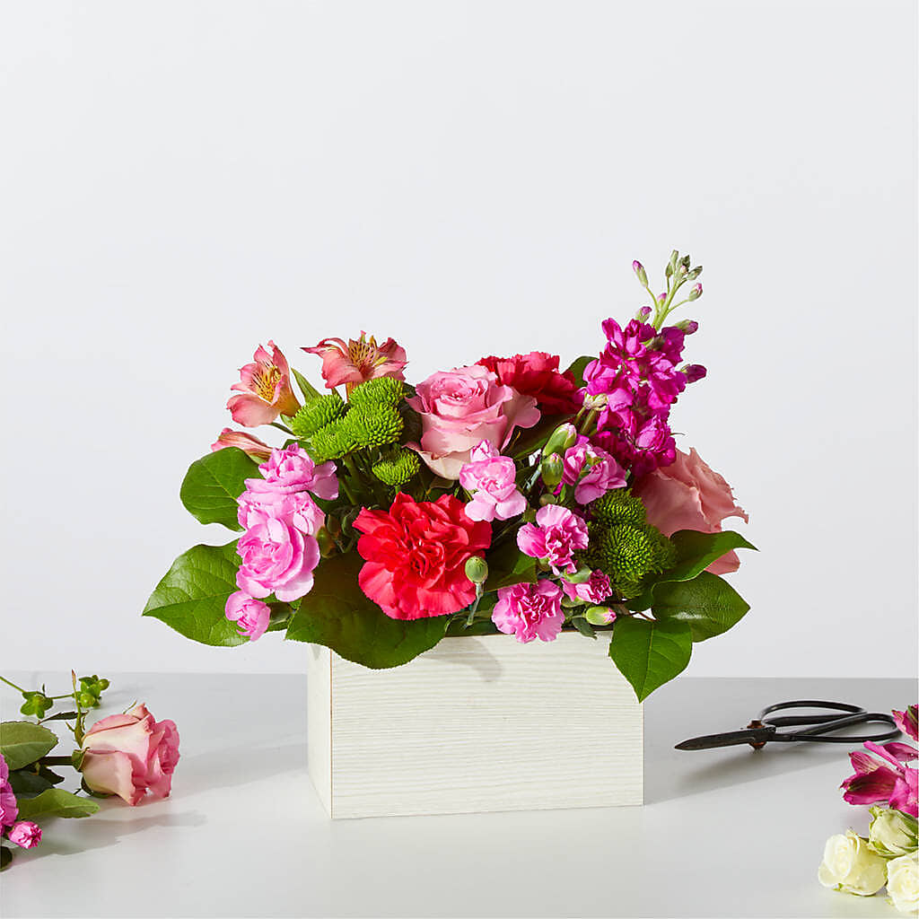 Sweetberry Box – A Florist Original – M & R FLOWER AND GIFT SHOP, Lancaster CA