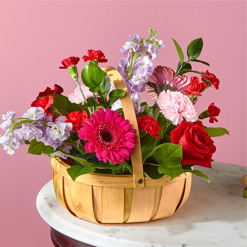 Pink Picnic Basket – M & R FLOWER AND GIFT SHOP, Lancaster CA