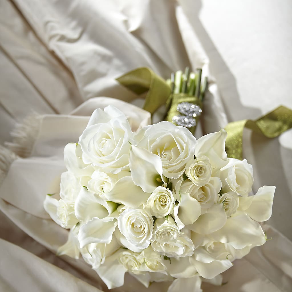 Serene Highness Bouquet – M & R FLOWER AND GIFT SHOP, Lancaster CA