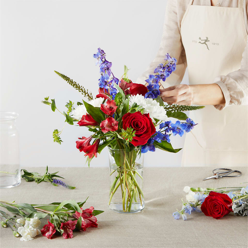 Star Spangled - A Florist Original – M & R FLOWER AND GIFT SHOP, Lancaster CA