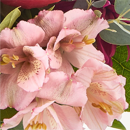 Berry Cobbler Bouquet – M & R FLOWER AND GIFT SHOP, Lancaster CA